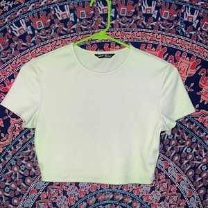 Green cropped tee
